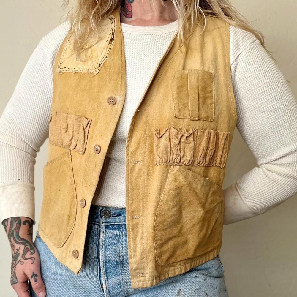 Vintage 1940s 1950s Tan Apache Hunting Vest with pockets‎